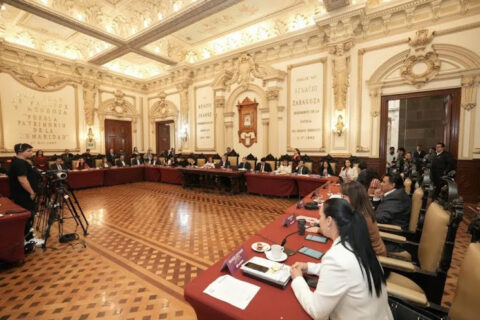 Reforma electoral de Sheinbaum reduciría regidurías en Puebla