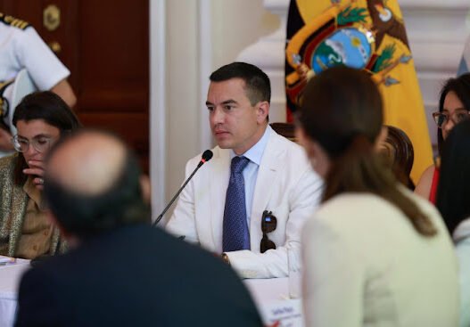 Lasso reactiva vetos presidenciales y tensa debate en Ecuador