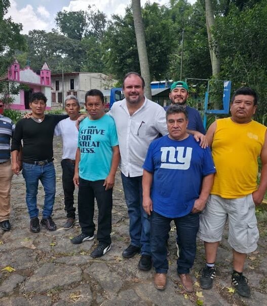 Adrián Naveda impulsa diálogo ciudadano en asamblea de Teocelo