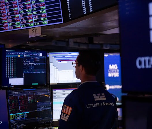 Nvidia crece, Azul se reestructura y el dólar se estabiliza